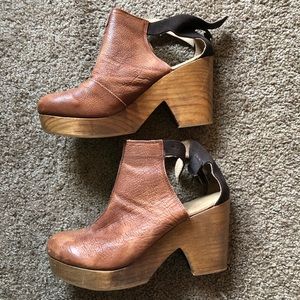 COPY - 70’s Free People spanish leather wooden ankleboots